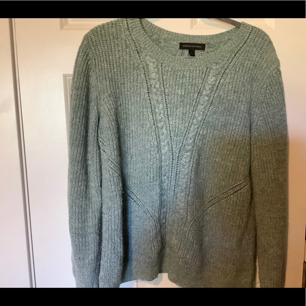 Banana republic cable knot sweater XL, fits like M
